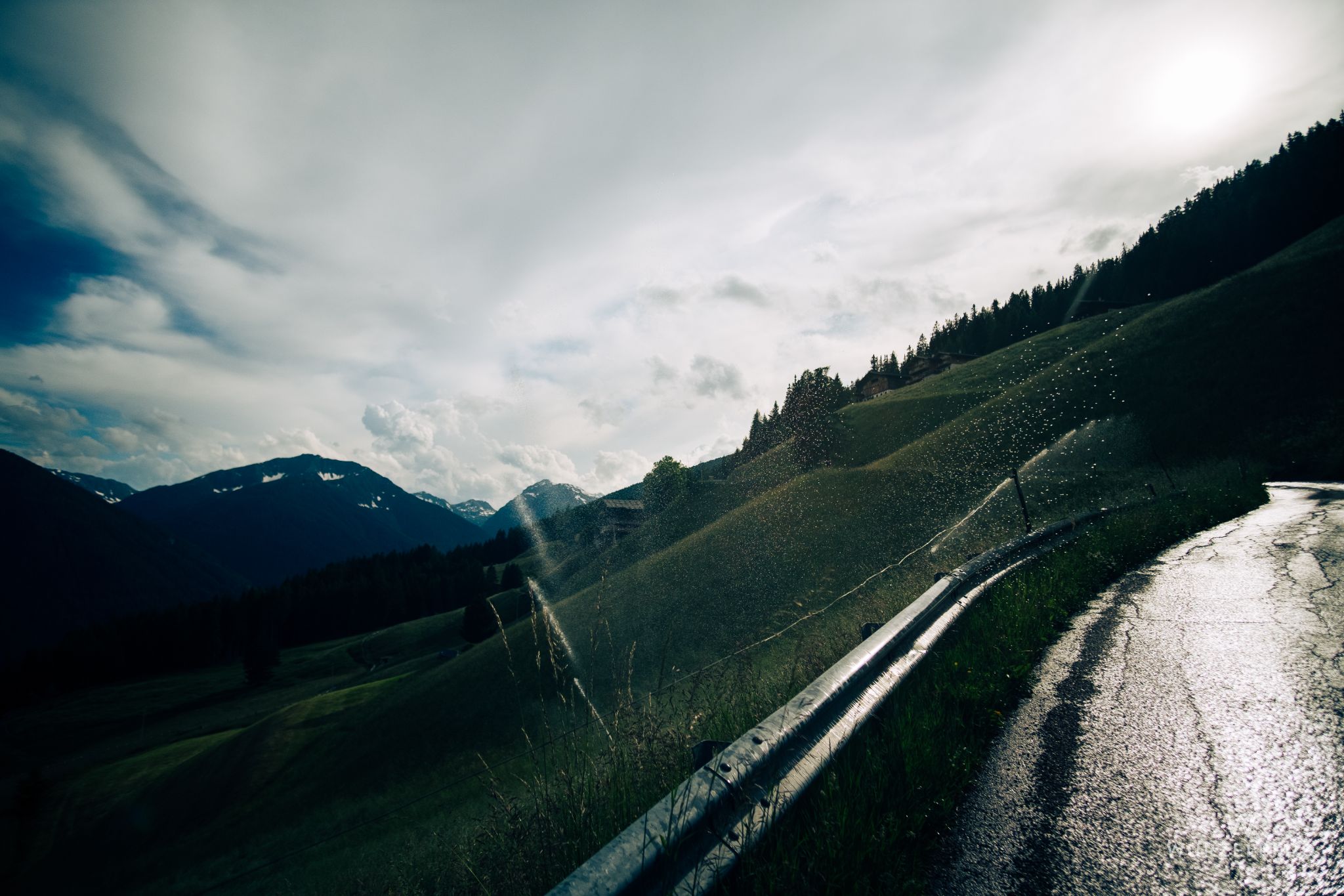 Der Fotograf wird bewässert